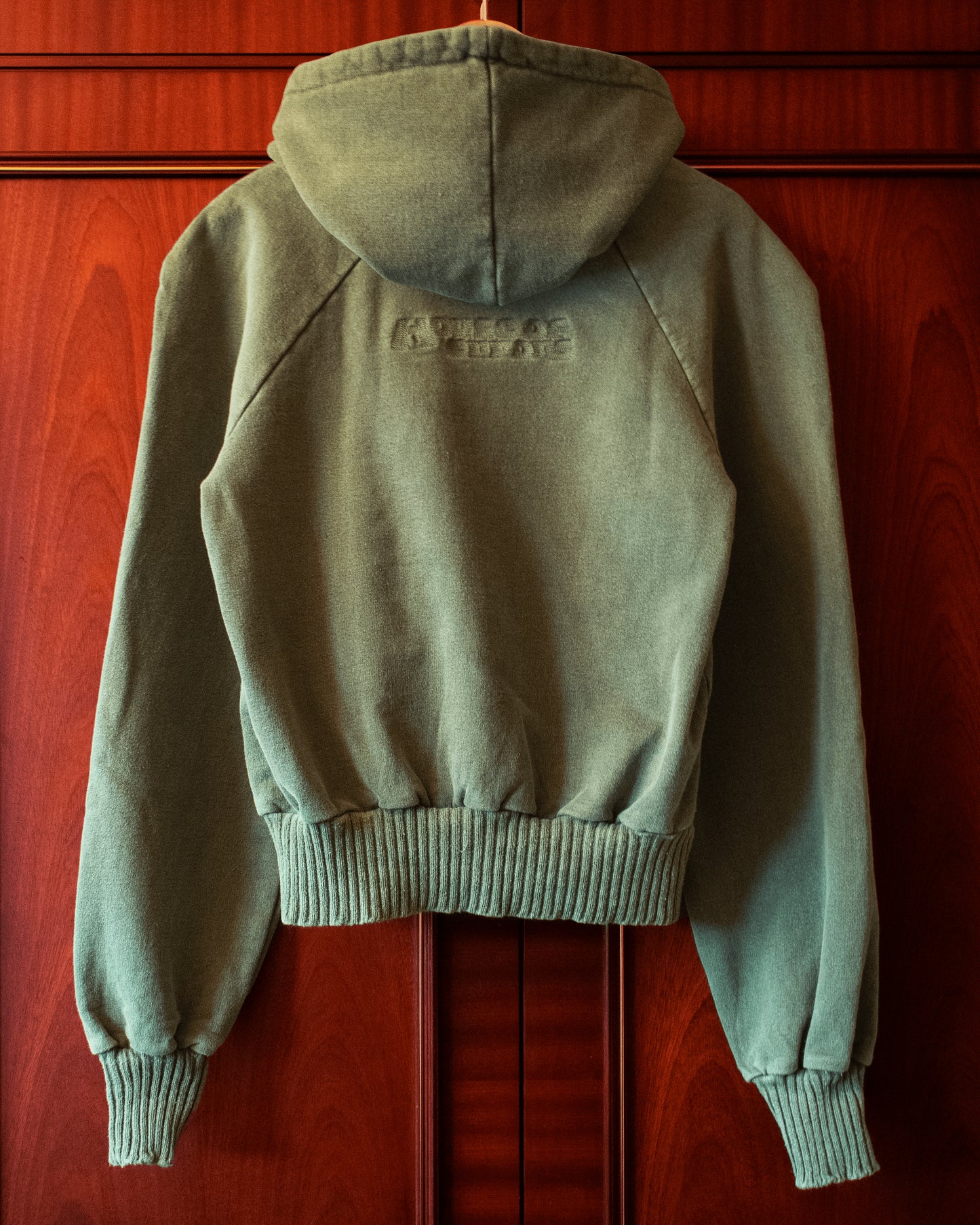 WOOL CHAIN-QUILT HOODIE IN EMERALD